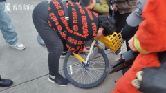 若强行拉扯可能造成更严