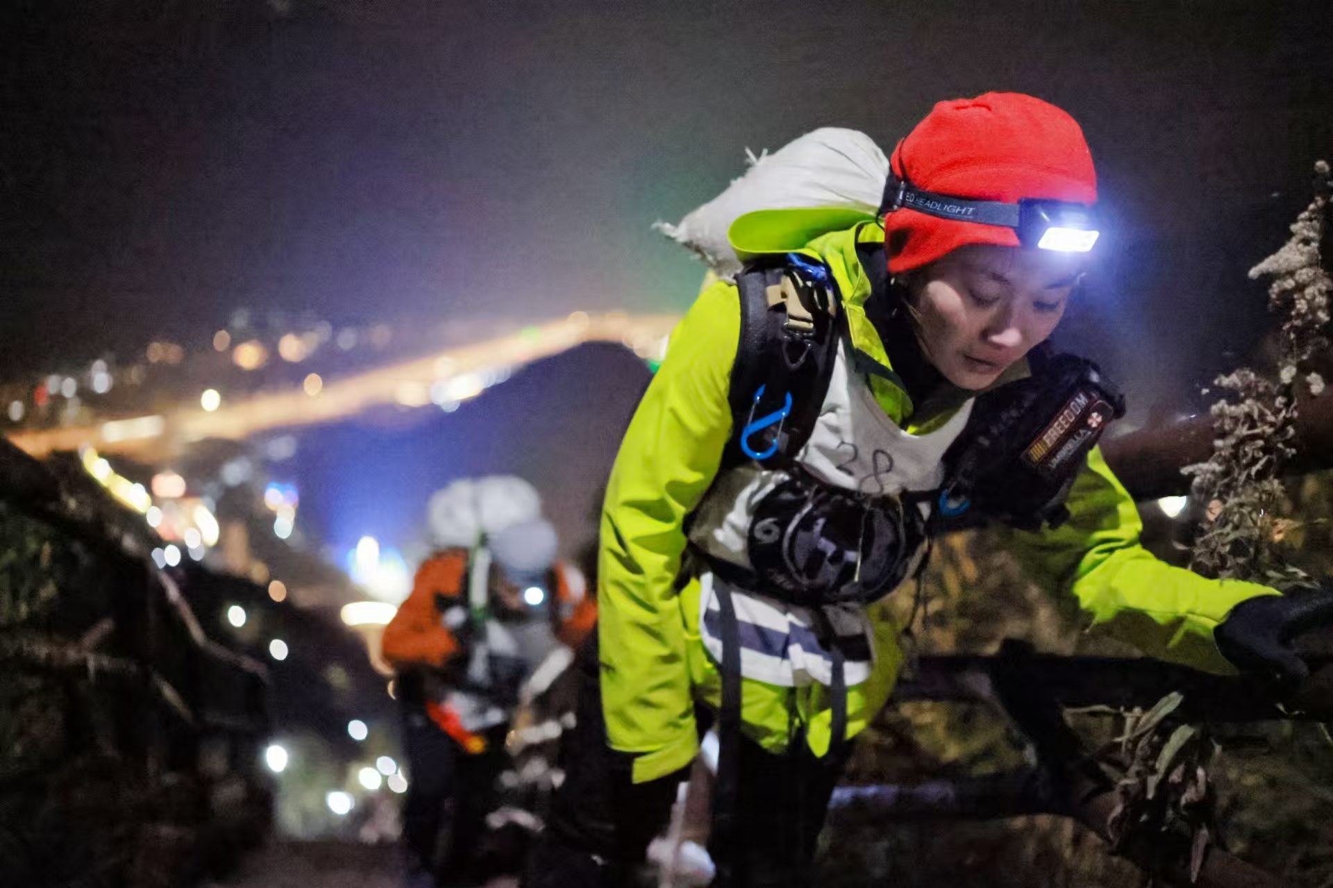 斯巴达勇士24小时飓风赛莫干山开赛 百名勇士挑