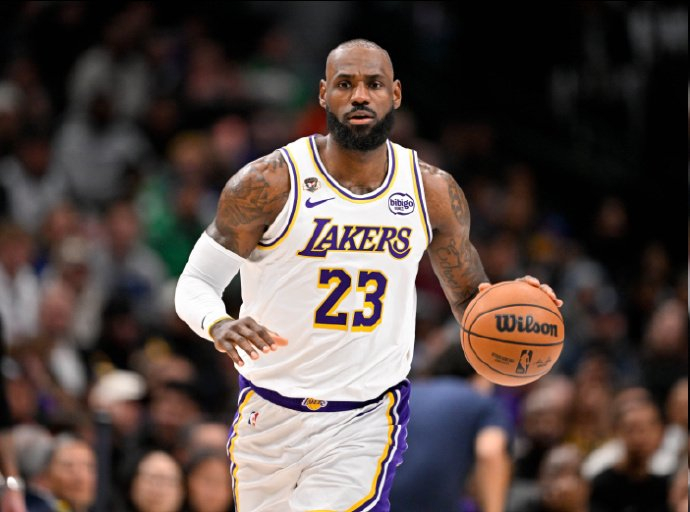 勒布朗·詹姆斯生涯薪资缩水近半 实际到手仅2