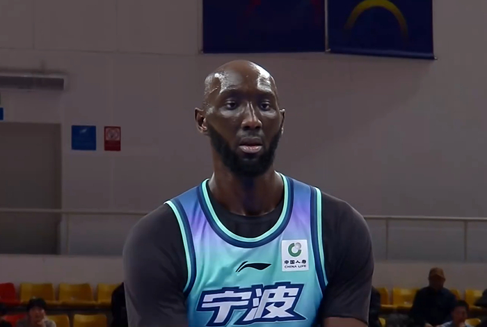 山东男篮遭宁波队30分惨败 邱彪怒斥战术混乱